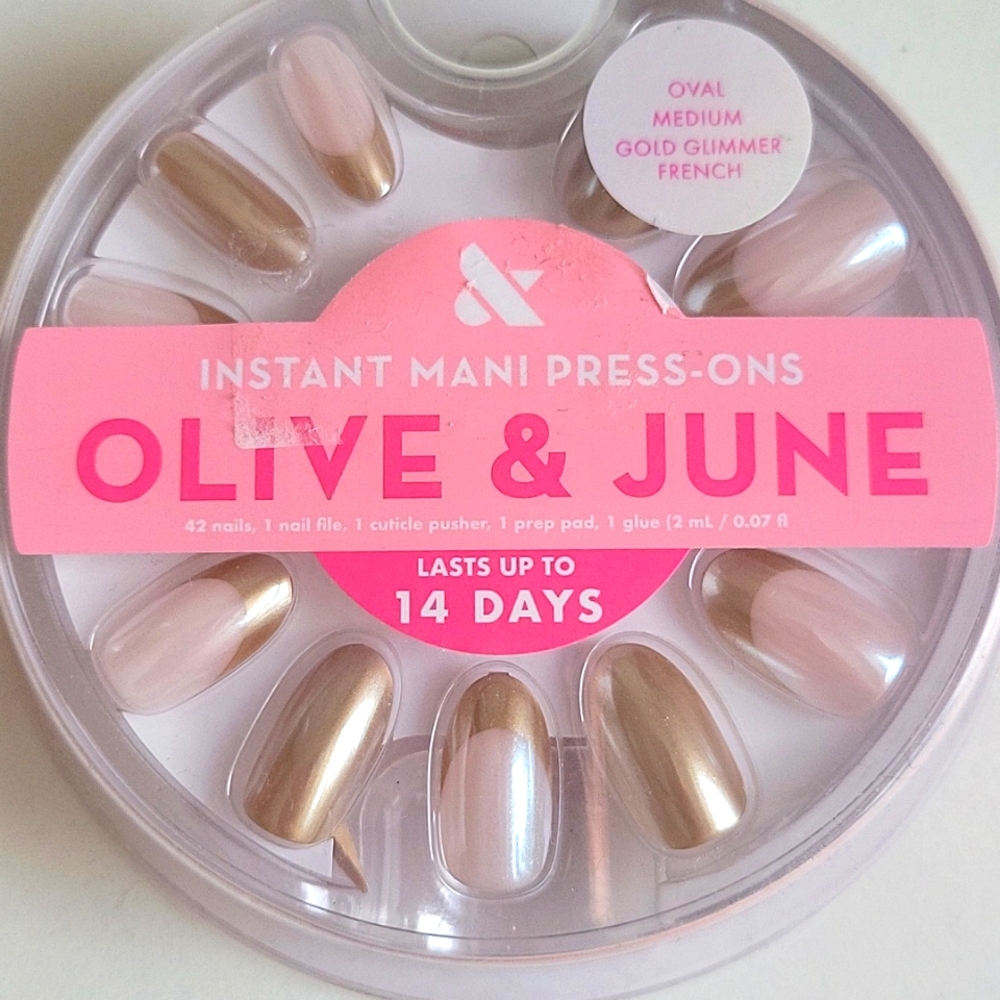 Olive & June Instant Mani - Gold Glimmer French Glue Press Ons | Medium | Oval
